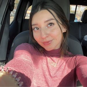 Meet your Posher, Rebecca